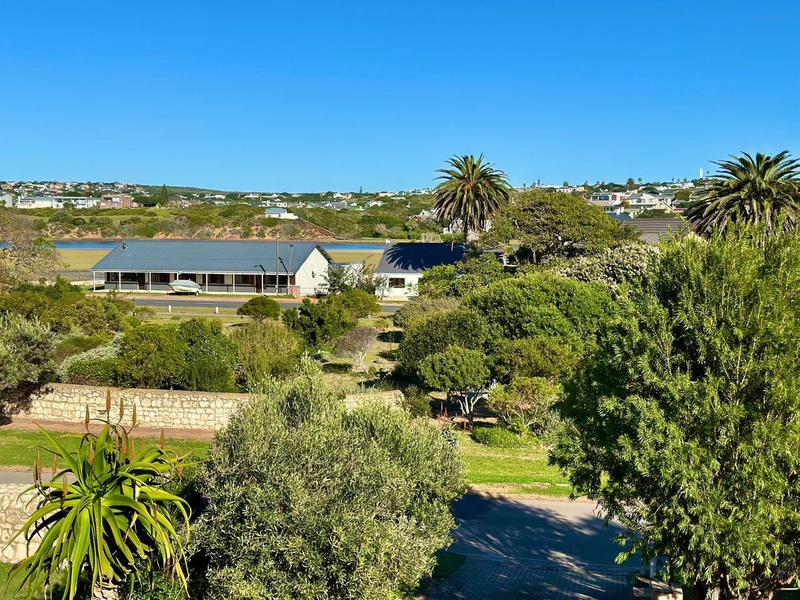 4 Bedroom Property for Sale in Stilbaai East Western Cape